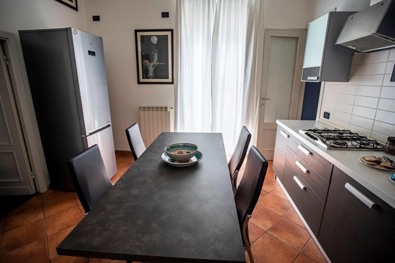 Apartment Travellers Photo *